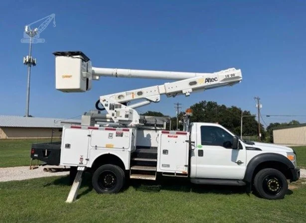 2015 Altec L37M MOUNTED ON 2015 FORD F550