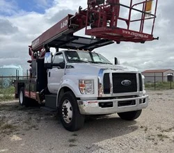 2019 Elliott L60R MOUNTED ON 2019 FORD F750