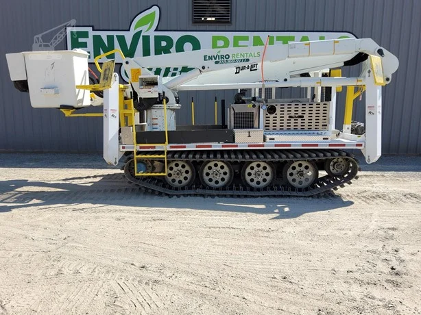 2023 Utv INTERNATIONAL RT02DD Track Digger Derricks for Rent