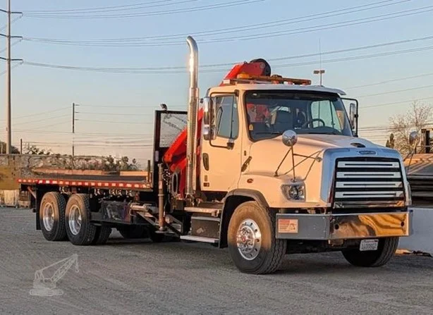 2017 Palfinger PK18002EH MOUNTED ON 2017 FREIGHTLINER 114SD
