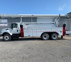 2007 ALTEC AM900-E100 MOUNTED ON 2007 INTERNATIONAL WORKSTAR 7400