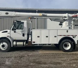 2013 ALTEC AM55 MOUNTED ON 2014 INTERNATIONAL DURASTAR 4300
