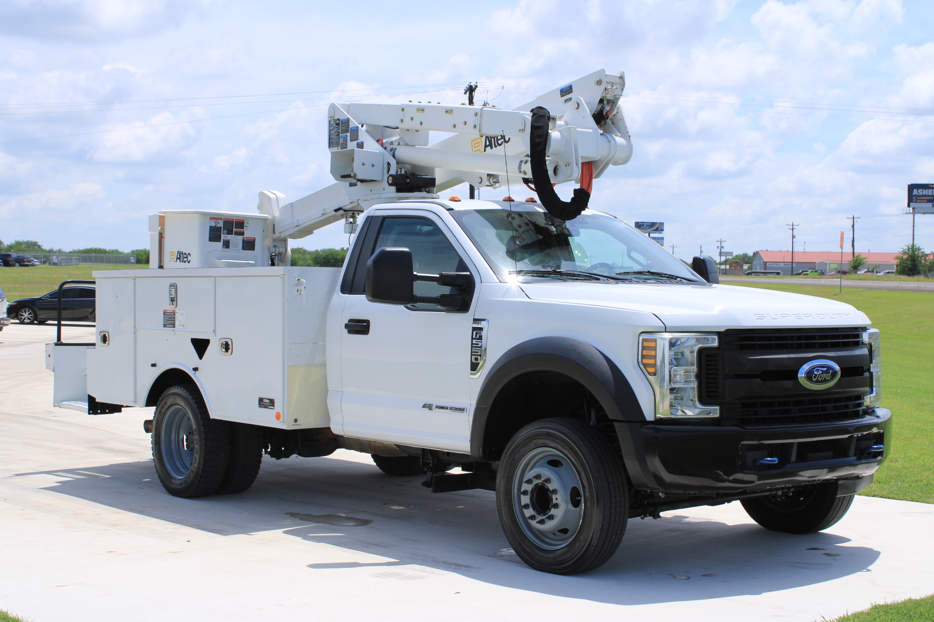 2019 Altec AT37-G