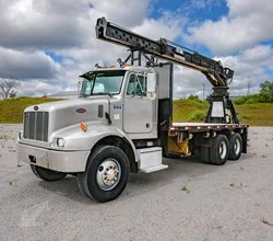 2001 Ustc 110-35 MOUNTED ON 2001 PETERBILT 330