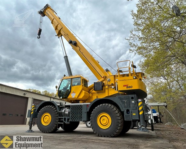 2022 GROVE GRT880