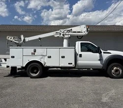 2016 Altec AT235P MOUNTED ON 2016 FORD F550 XL