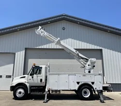 2004 TEREX COMMANDER 4045 MOUNTED ON 2005 INTERNATIONAL DURASTAR 4300