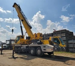 2013 Grove TMS800E