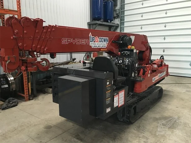 2015 UNIC SPYDERCRANE URW547