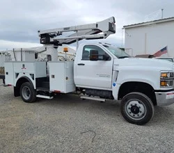 2019 Versalift SST40EIH MOUNTED ON 2019 CHEVROLET SILVERADO 5500HD