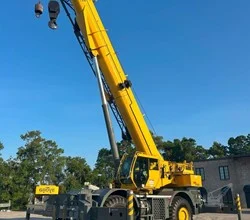 2017 Grove GRT8100