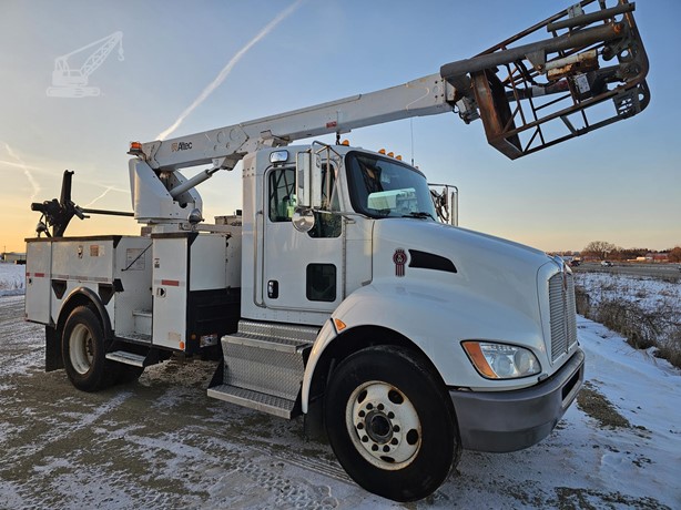2011 ALTEC A40P MOUNTED ON 2012 KENWORTH T370