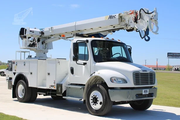 2019 ALTEC DC47TR MOUNTED ON 2019 FREIGHTLINER BUSINESS CLASS M2 106
