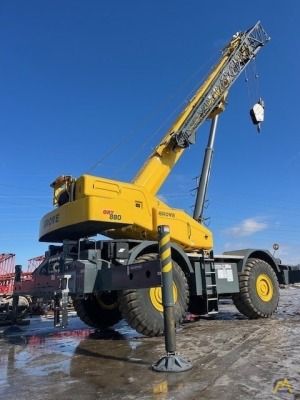 2023 Grove GRT880