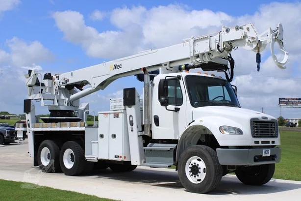 2019 ALTEC DT65 MOUNTED ON 2019 FREIGHTLINER BUSINESS CLASS M2 106