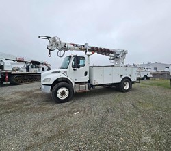 2014 Terex COMMANDER 4047 MOUNTED ON 2015 FREIGHTLINER BUSINESS CLASS M2 106