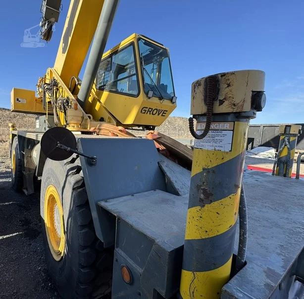 2005 GROVE RT530E