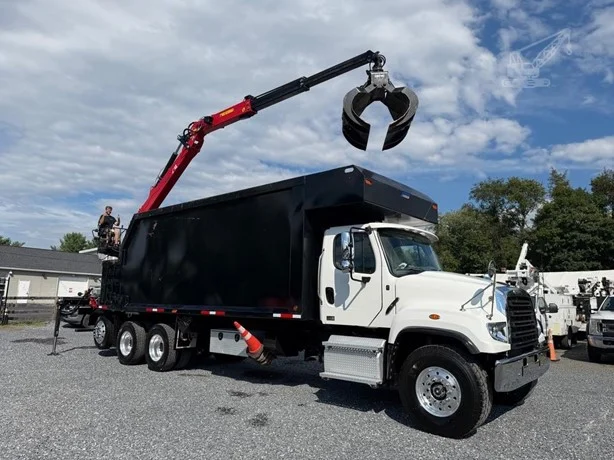 2022 HIAB J14S 96I MOUNTED ON 2022 FREIGHTLINER 114SD