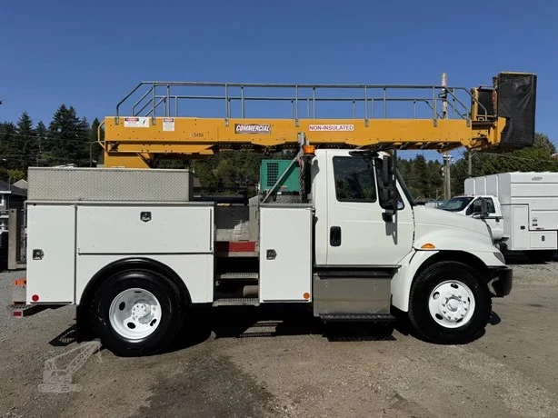 2017 CBB EH-37 MOUNTED ON 2017 INTERNATIONAL DURASTAR 4300