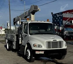 2014 National 337C MOUNTED ON 2014 FREIGHTLINER BUSINESS CLASS M2 106