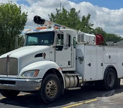 2015 AUTO CRANE 10006H MOUNTED ON 2015 KENWORTH T270