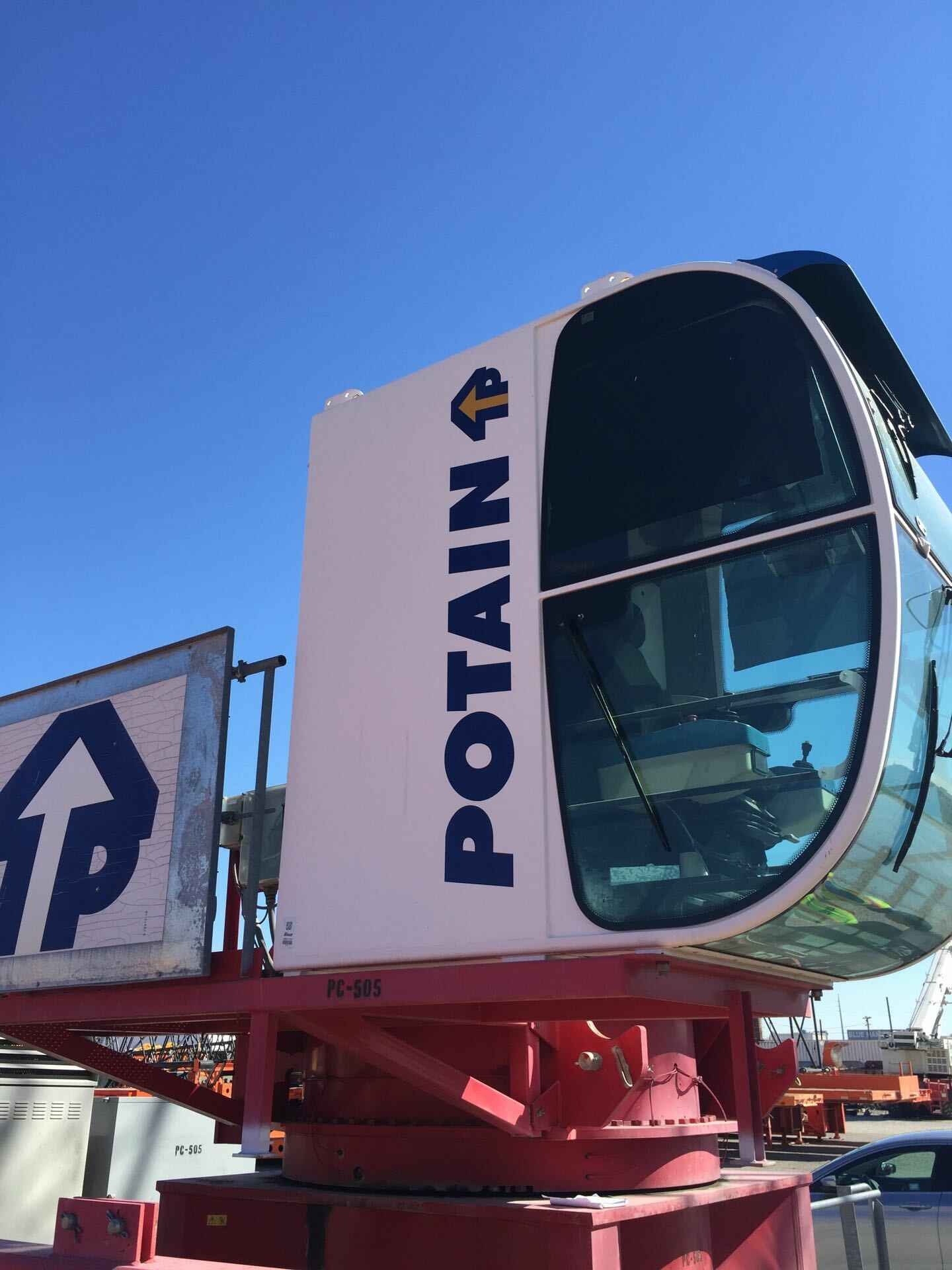 2007 Potain MD560