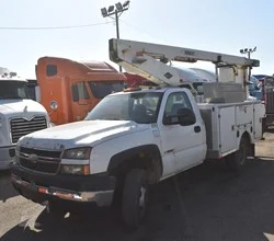 2006 VERSALIFT TEL29NE MOUNTED ON 2005 CHEVROLET 3500
