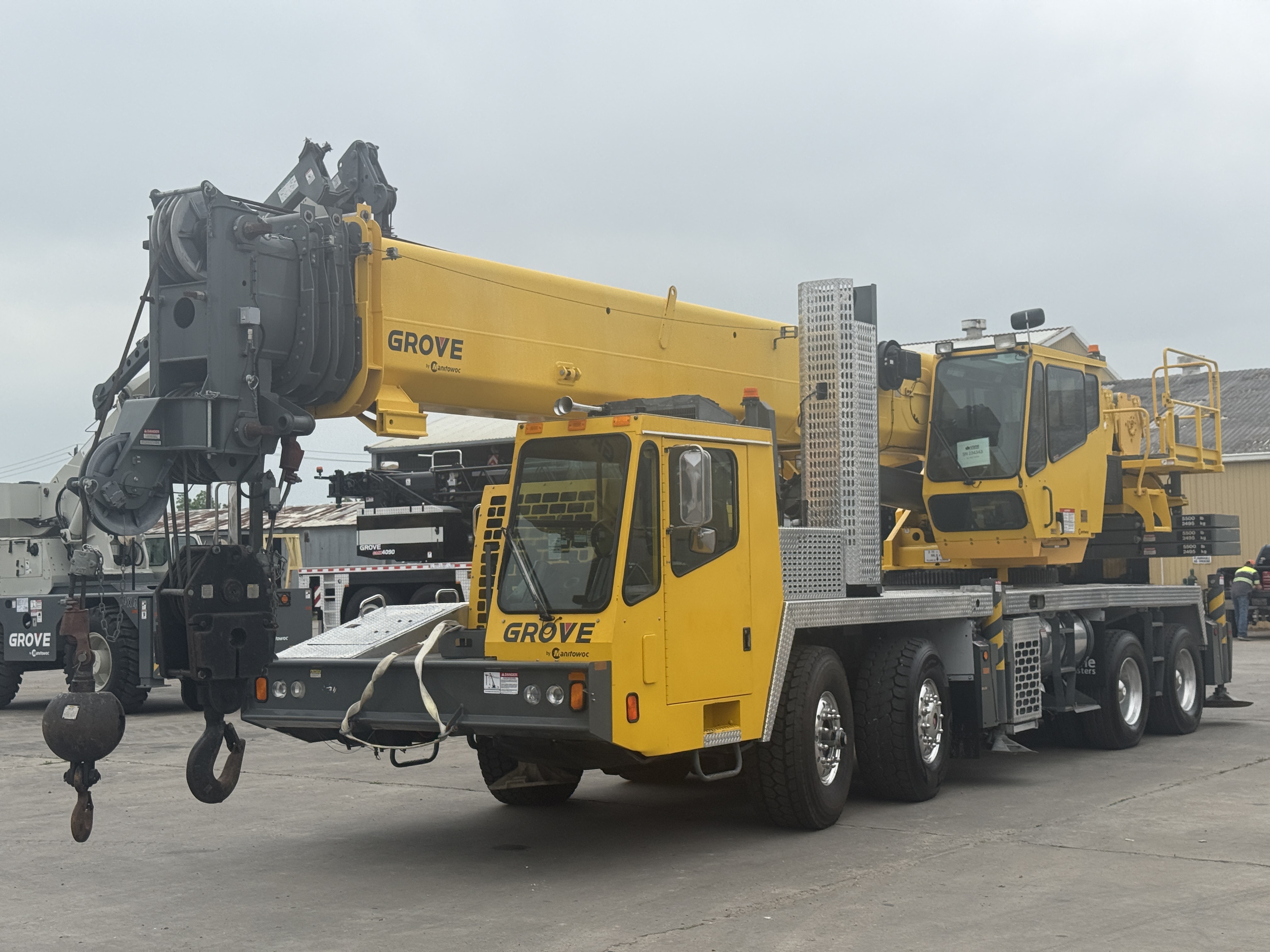 2014 Grove TMS700E