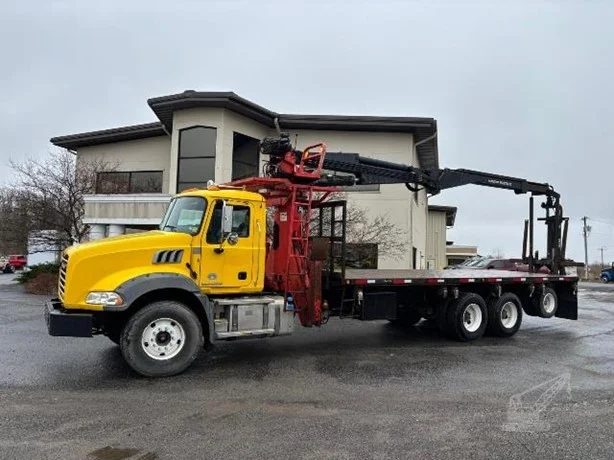 2017 PRENTICE TS33 MOUNTED ON 2017 MACK GRANITE GU713