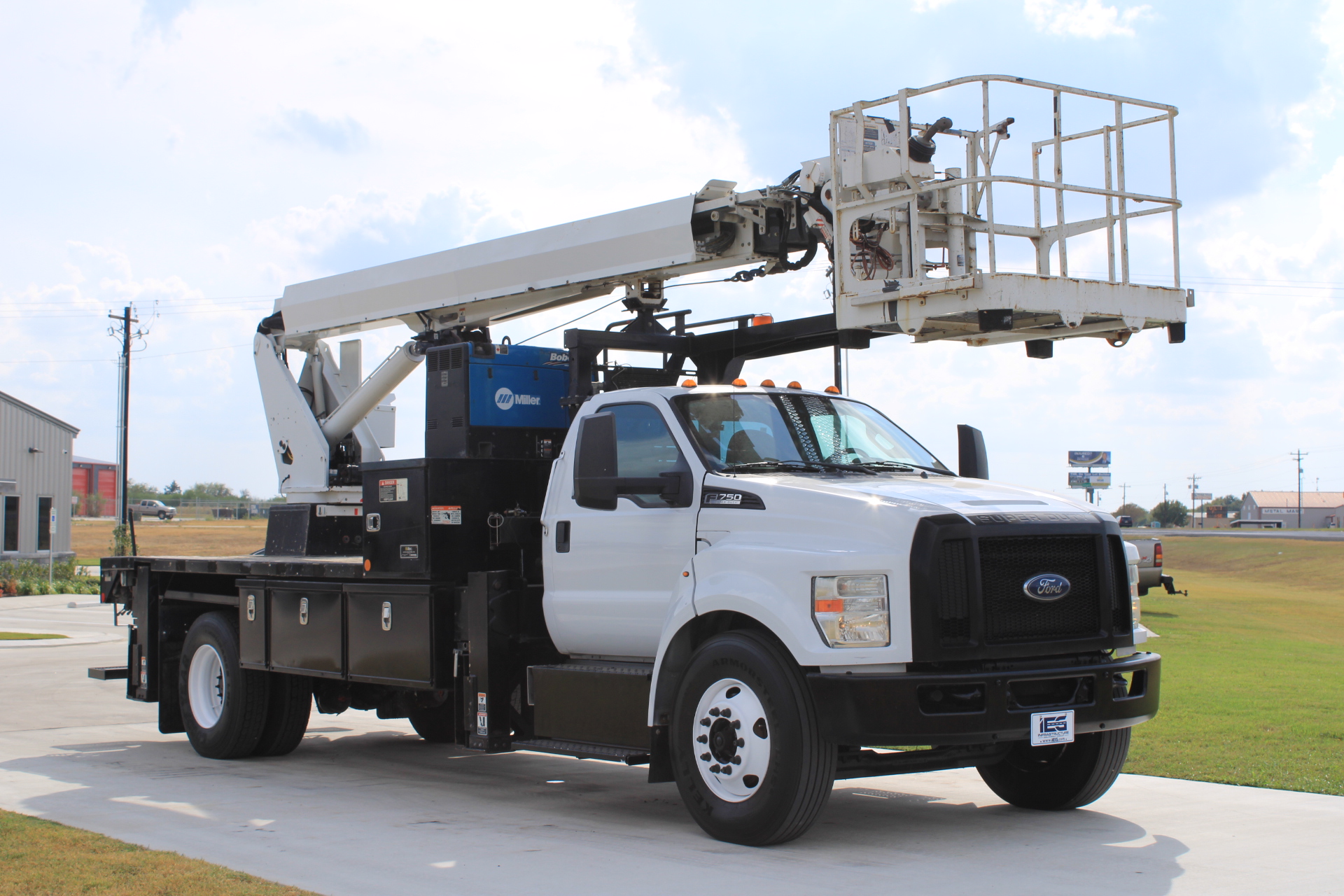 2017 Altec LS63