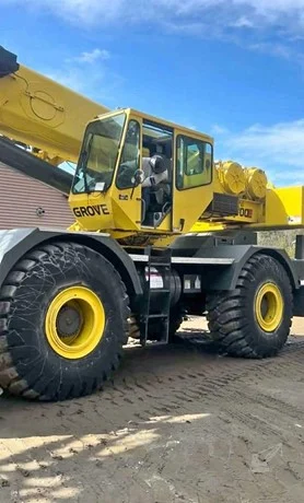 2002 GROVE RT700E