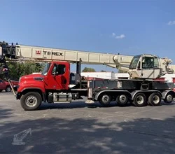 2015 Terex CROSSOVER 4500L MOUNTED ON 2016 FREIGHTLINER 114SD