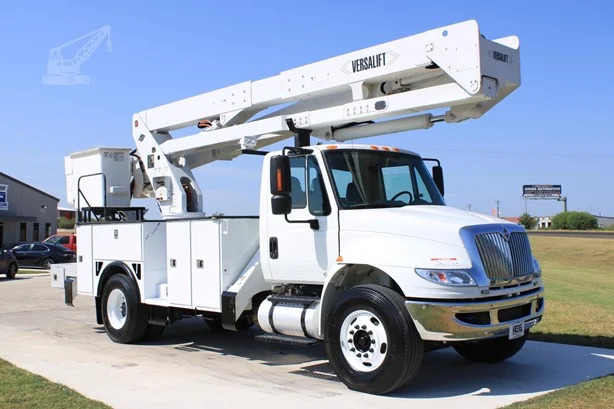 2019 VERSALIFT VST6300I MOUNTED ON 2019 INTERNATIONAL DURASTAR 4400