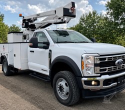2025 Versalift SST40EIH MOUNTED ON 2025 FORD F600