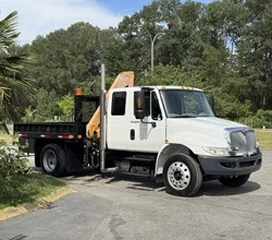 2011 EFFER 62/4S MOUNTED ON 2011 INTERNATIONAL DURASTAR 4300