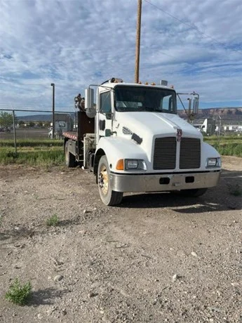 2003 NATIONAL N50 MOUNTED ON 2003 KENWORTH T300