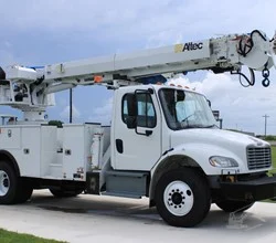 2019 Altec DC47TR MOUNTED ON 2019 FREIGHTLINER BUSINESS CLASS M2 106