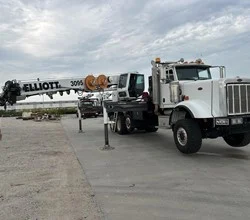 2010 Elliott 3095R MOUNTED ON 2010 PETERBILT 367