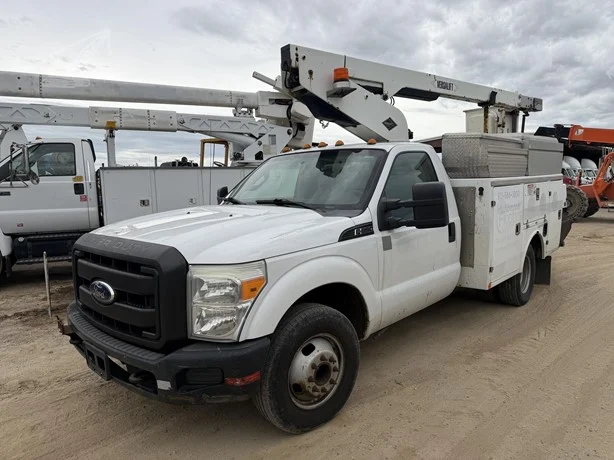 2011 VERSALIFT TEL29NE MOUNTED ON 2011 FORD F350