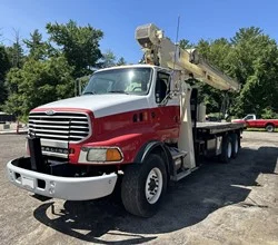 2004 National 800D MOUNTED ON 2004 STERLING 7500