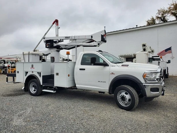 2019 Versalift SST40EIH MOUNTED ON 2019 RAM 5500 HD Bucket Trucks / Service Trucks for Rent