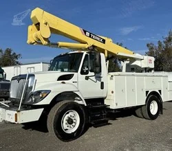 2010 TEREX HI RANGER TL45 MOUNTED ON 2010 INTERNATIONAL WORKSTAR 7400