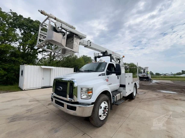 2023 POSI-PLUS 800-40 MOUNTED ON 2023 FORD F750