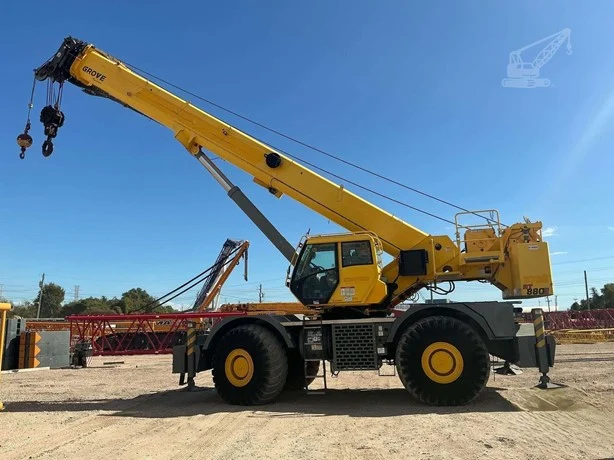 2013 GROVE RT880E