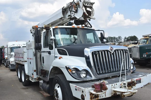 2008 ALTEC DM45 MOUNTED ON 2008 INTERNATIONAL WORKSTAR 7400