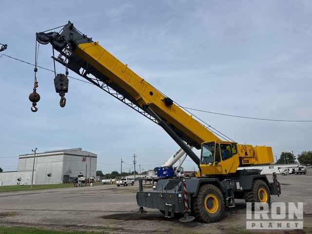 2006 Grove RT640E
