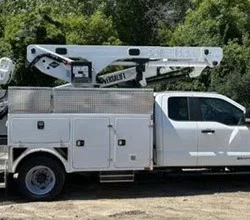 2023 VERSALIFT VST47MHI MOUNTED ON 2023 FORD F550