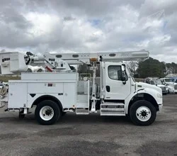 2008 Altec L42M MOUNTED ON 2008 FREIGHTLINER BUSINESS CLASS M2 106