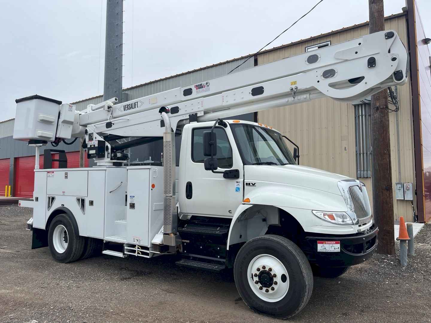 2023 Versalift VN-555-MHI