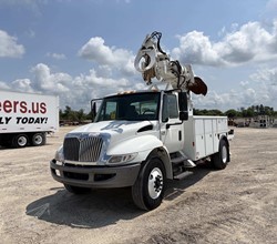2003 TEREX COMMANDER 4047 MOUNTED ON 2004 INTERNATIONAL DURASTAR 4300